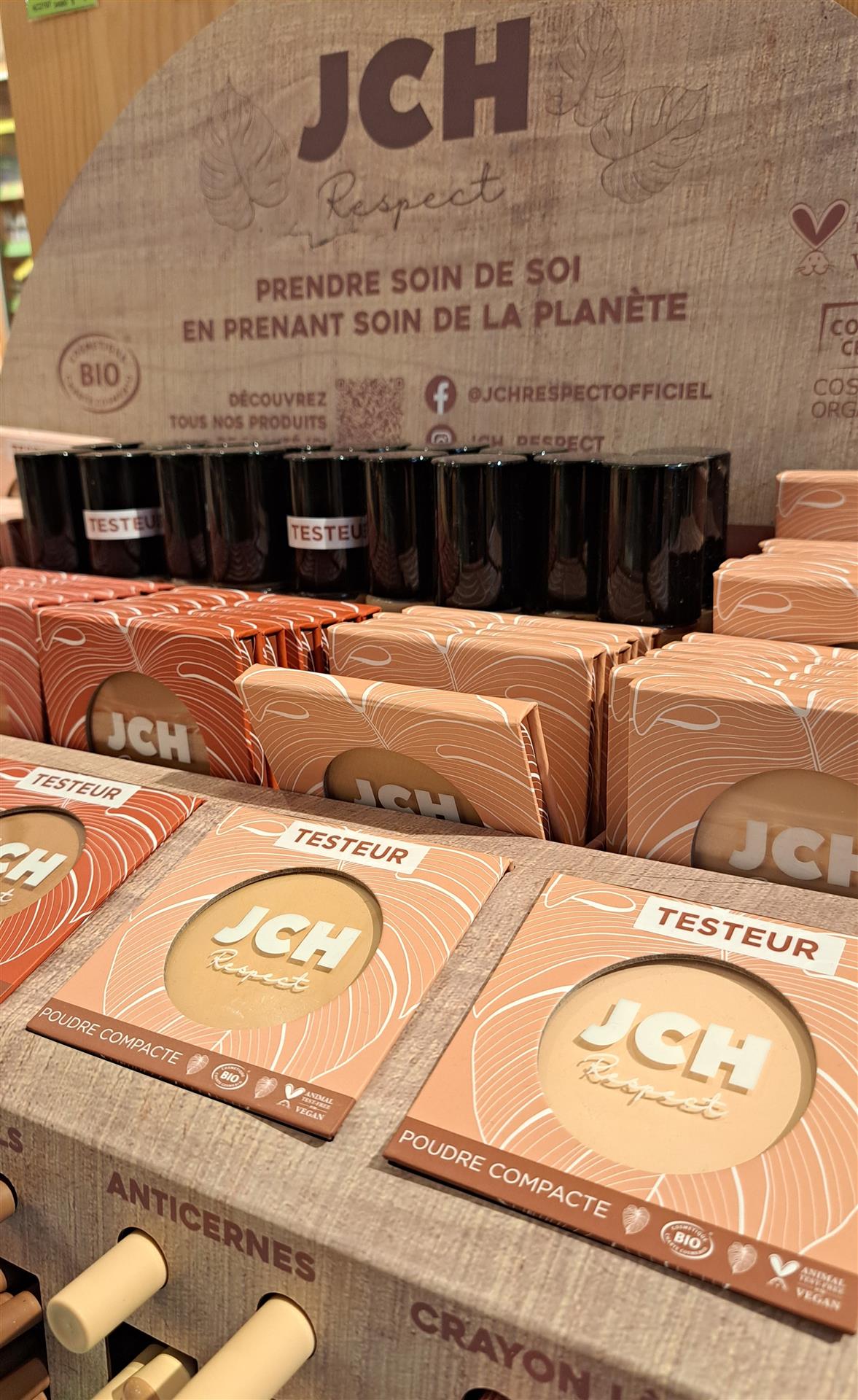 JCH, une gamme complète de maquillage bio vegan