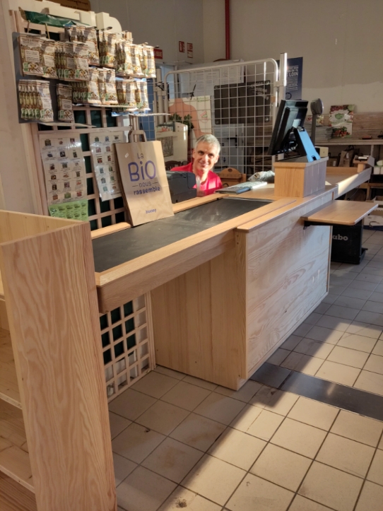 [travaux] De nouvelles caisses en bois pour le magasin !